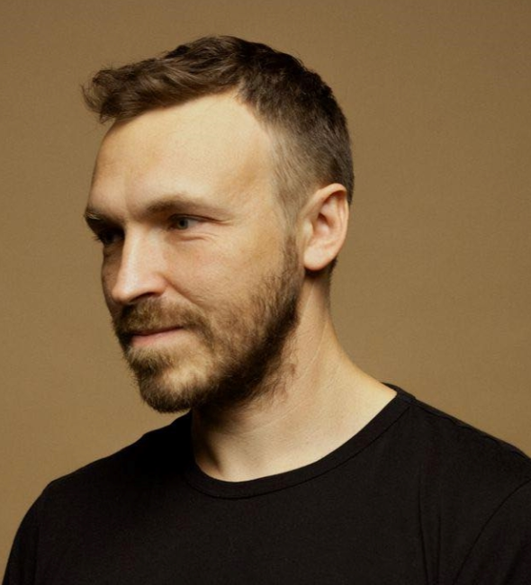 Макс Бурцев